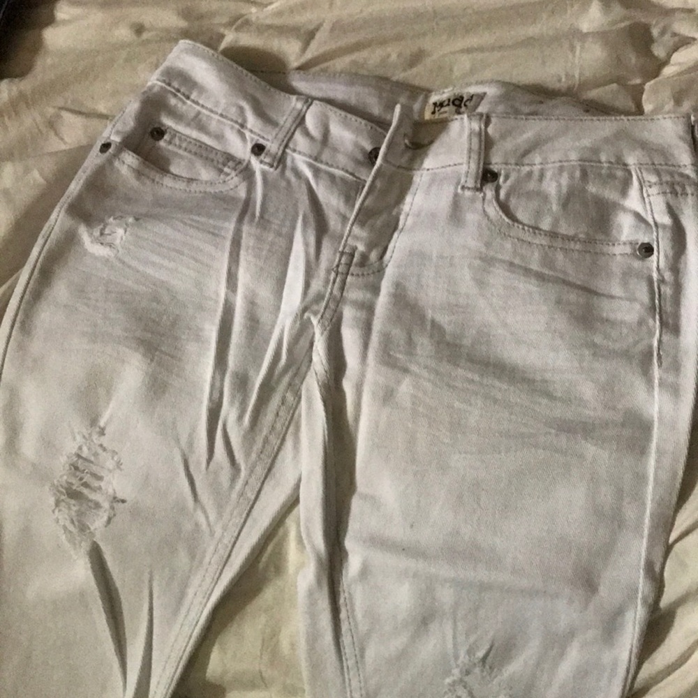White jean (never worn)